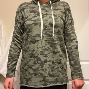 Camo light weight sweatshirt